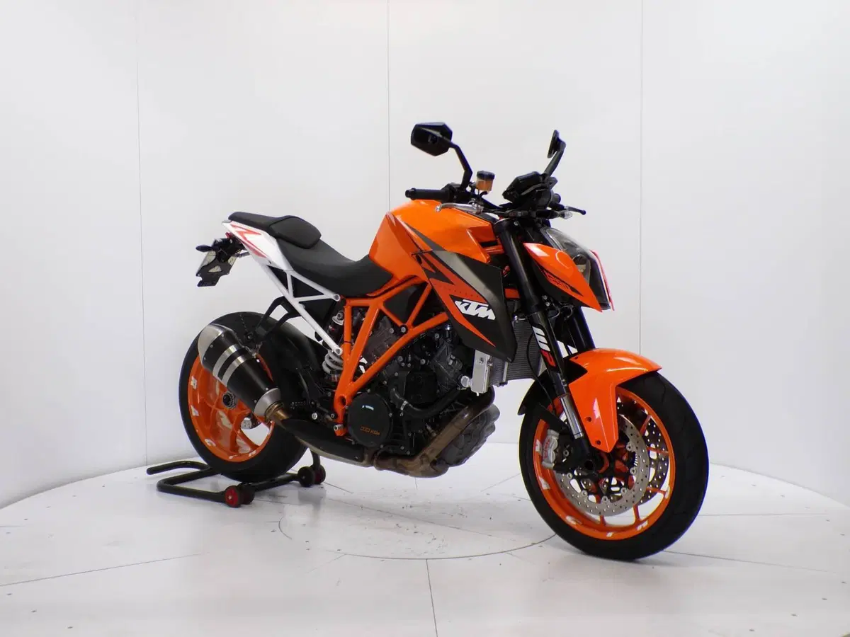 KTM 1290 Super Duke R ABS (2014 - 16) (2)
