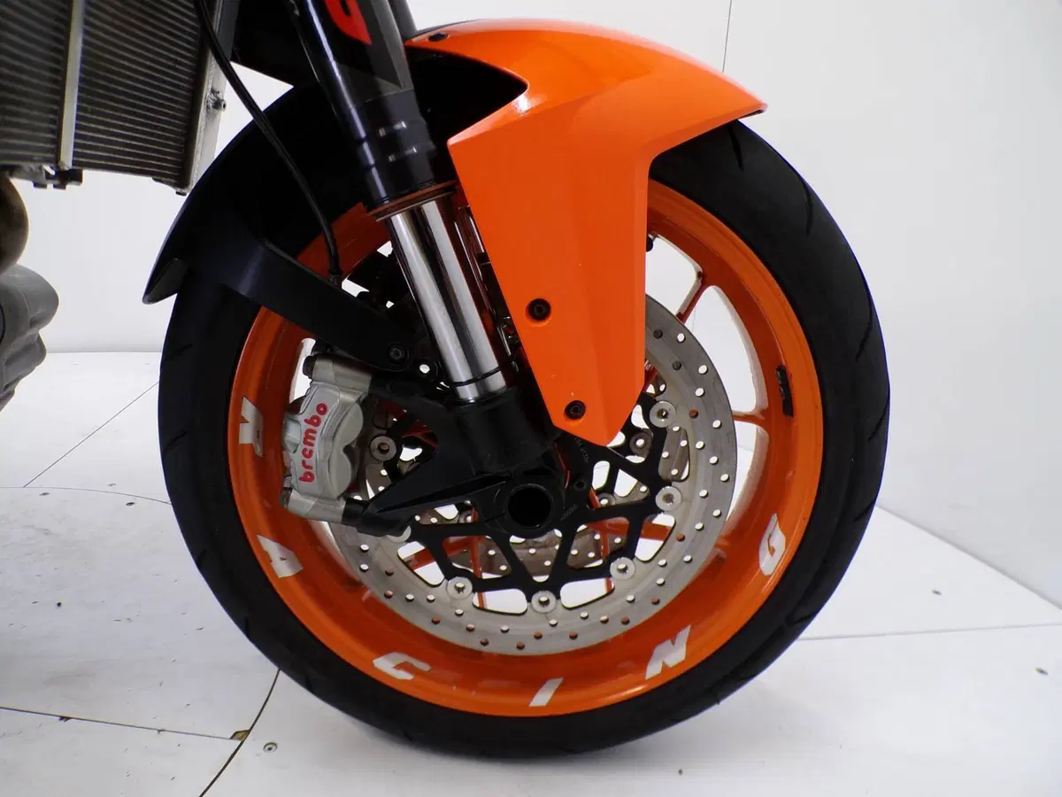 KTM 1290 Super Duke R ABS (2014 - 16) (12)