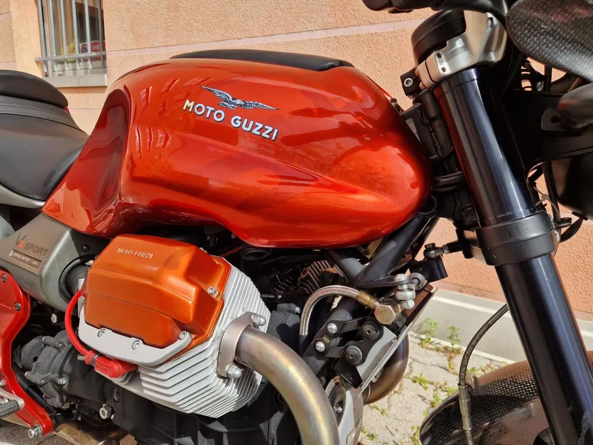 Moto Guzzi MOTO GUZZI V11 SPORT ROSSO MANDELLO (5)