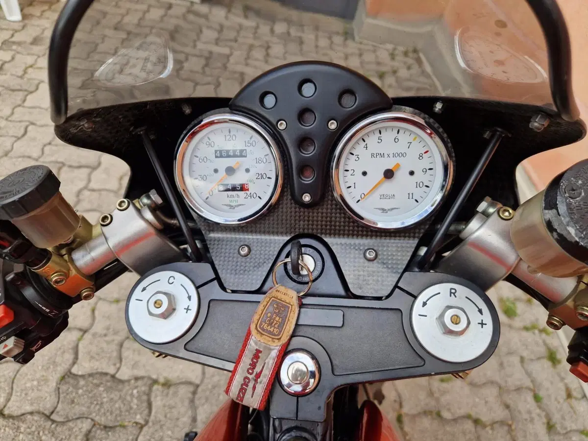Moto Guzzi MOTO GUZZI V11 SPORT ROSSO MANDELLO (6)