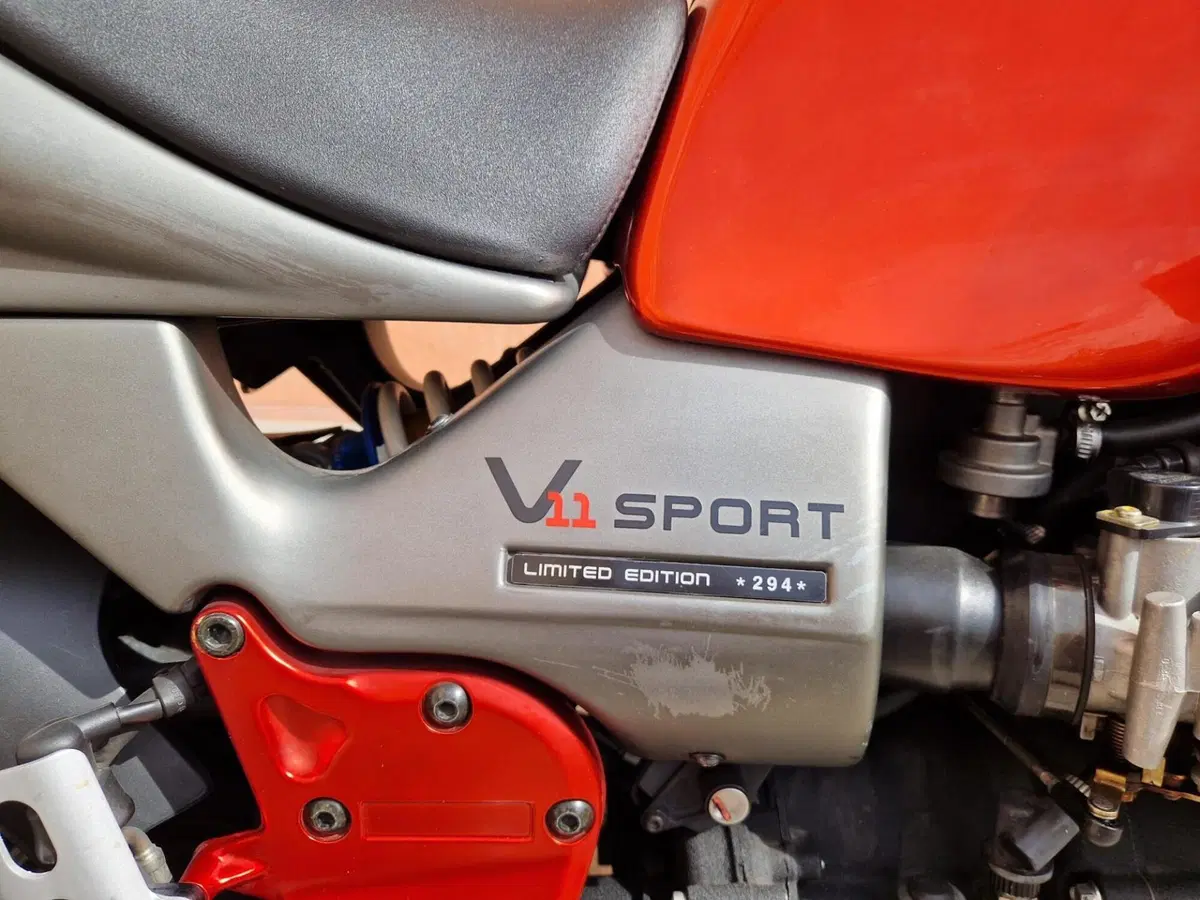 Moto Guzzi MOTO GUZZI V11 SPORT ROSSO MANDELLO (8)