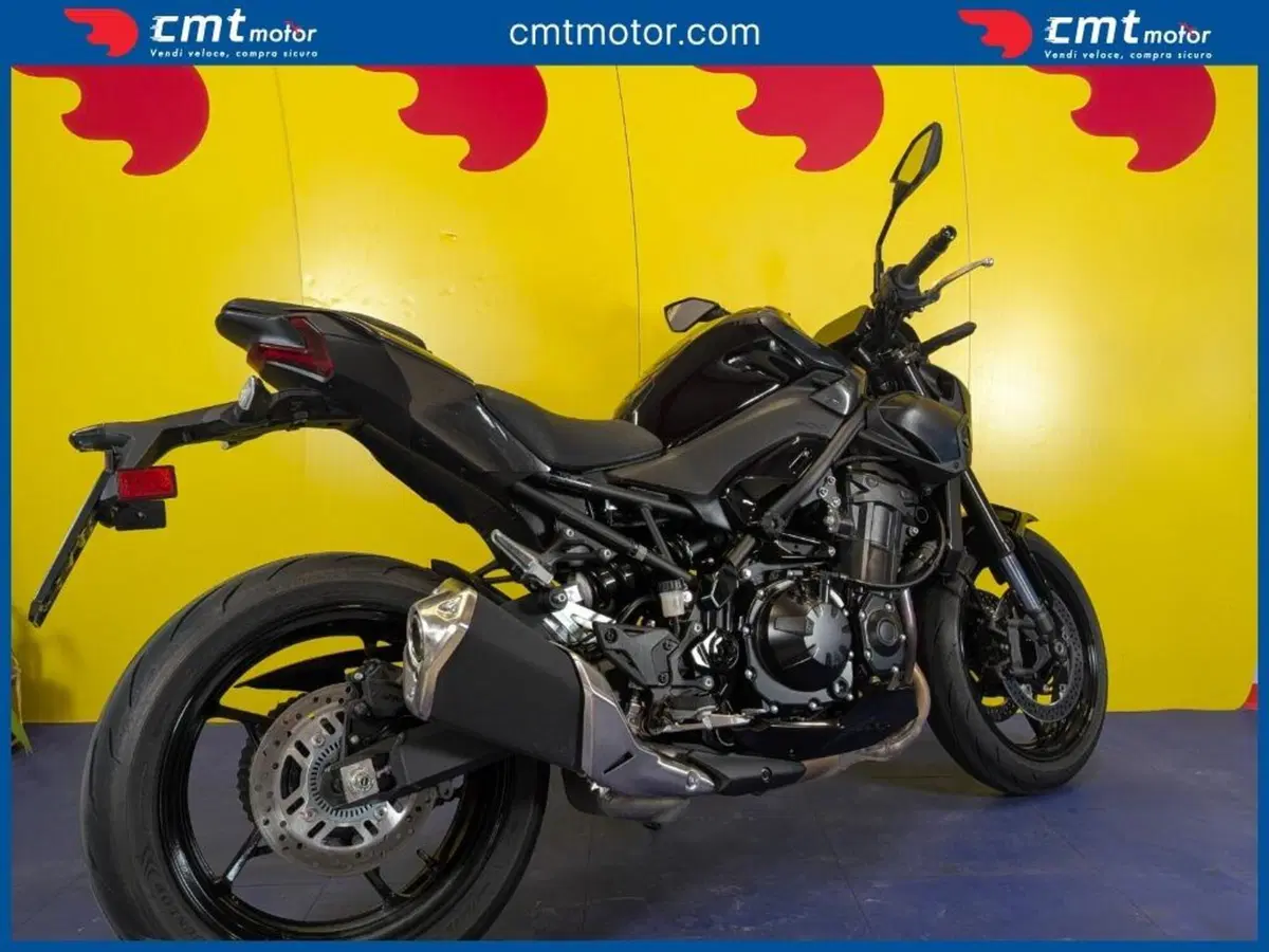 Kawasaki Z 900 (2025 - 27) (4)