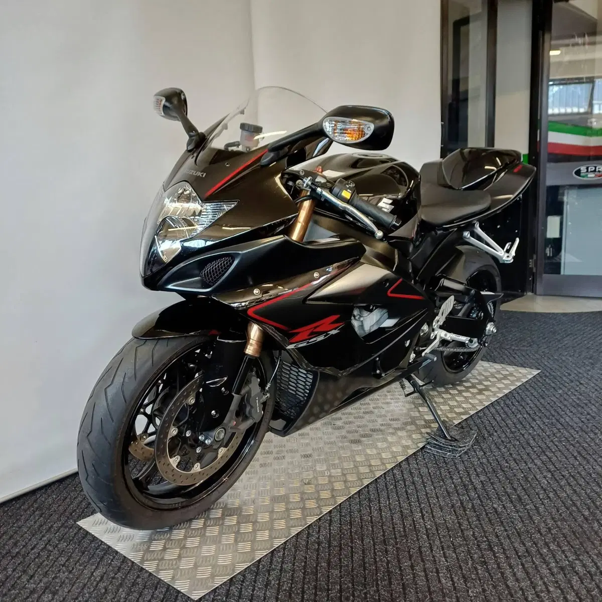 Suzuki GSX-R1000 (2005 - 06) (4)