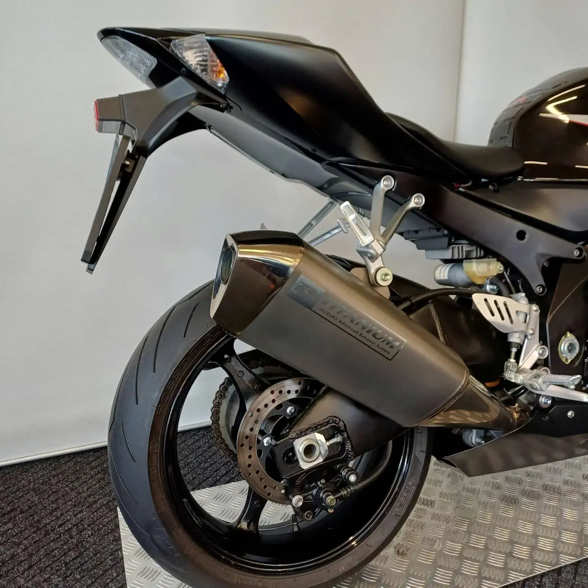 Suzuki GSX-R1000 (2005 - 06) (7)