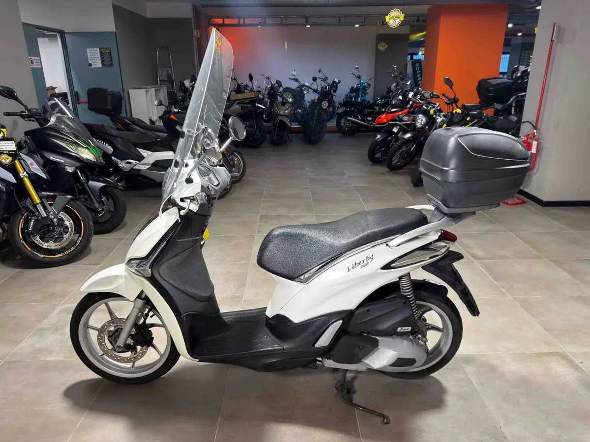 Piaggio Liberty 150 ABS (2017 - 20) (4)