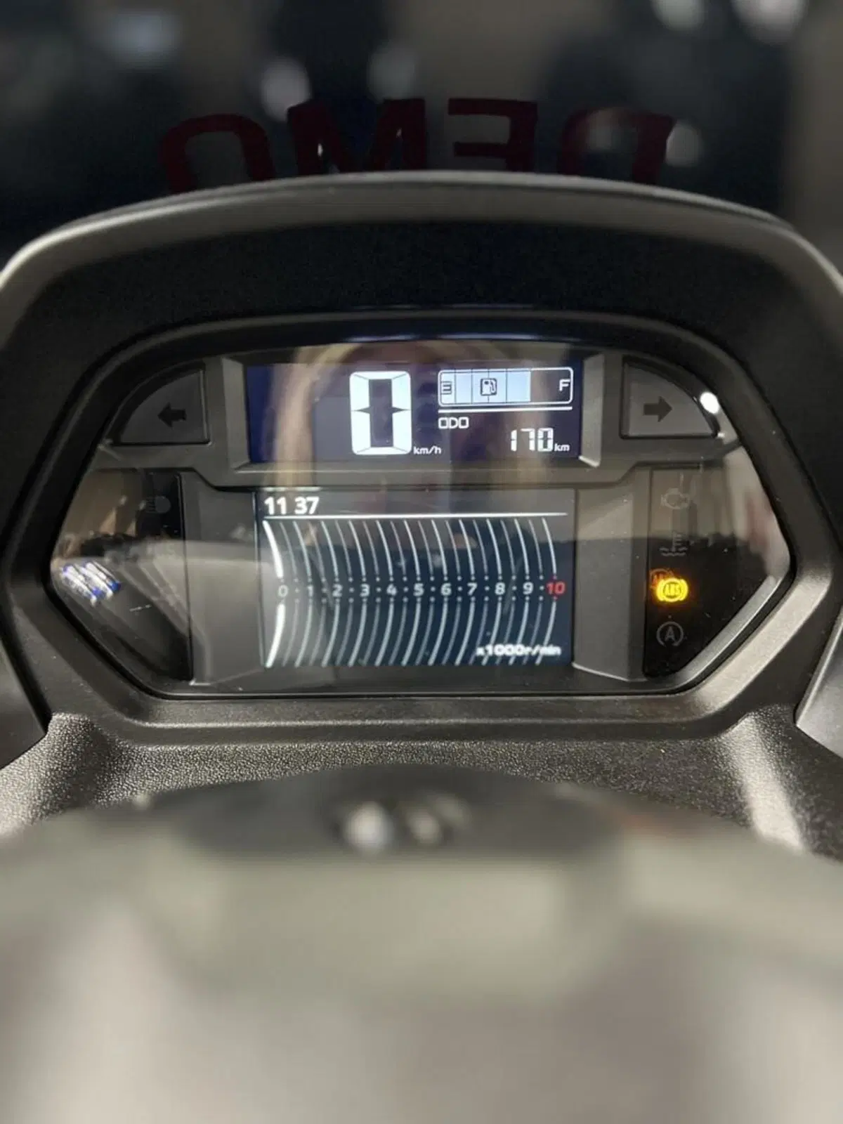 Yamaha N-Max 125 Tech Max (2025 - 26) (5)