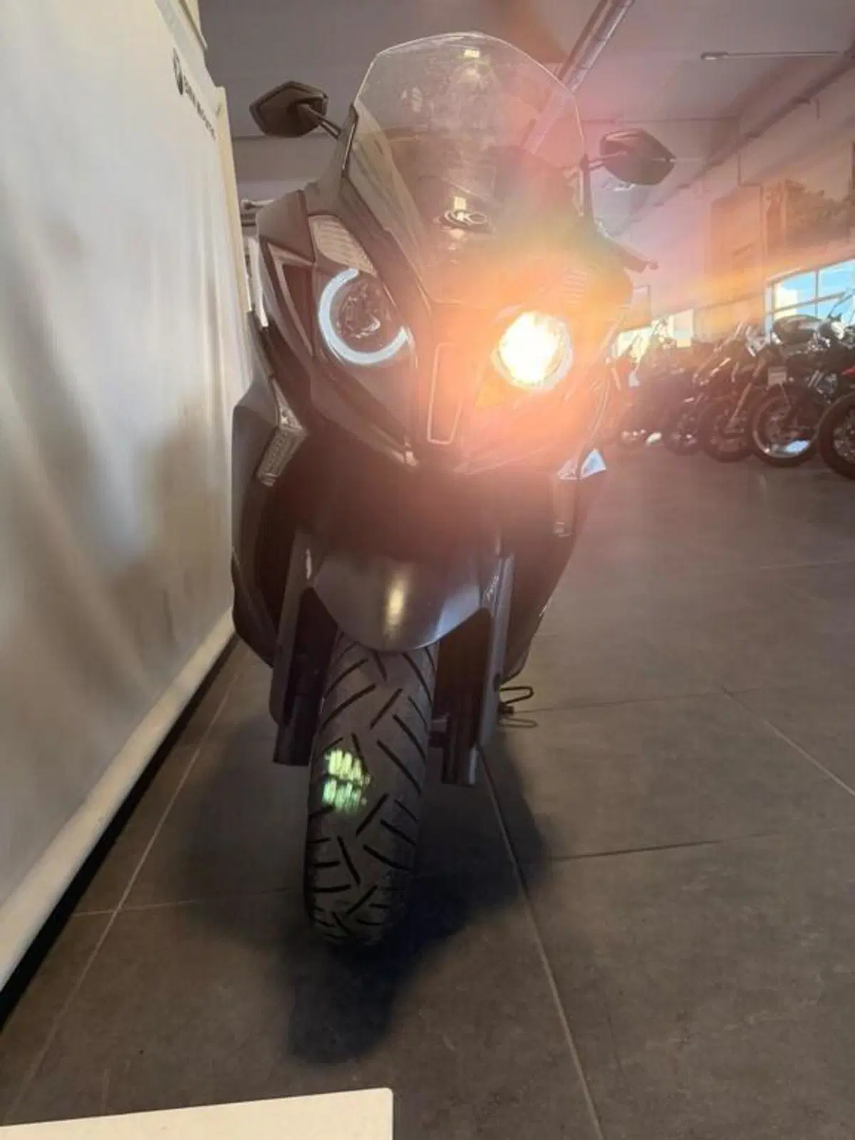 Kymco Downtown 350i ABS (2015 - 17) (3)