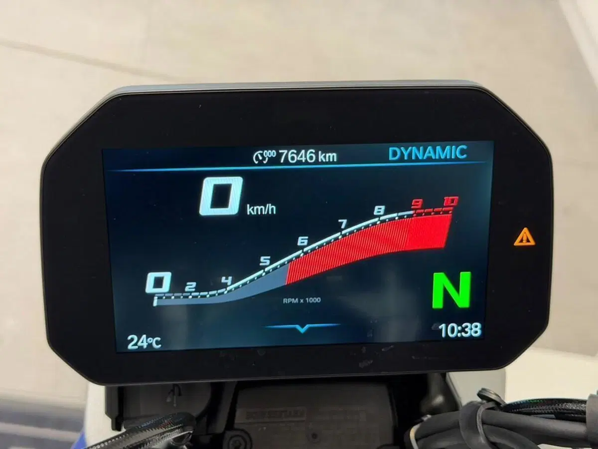 Bmw R 1300 R (2026 - 27) (7)