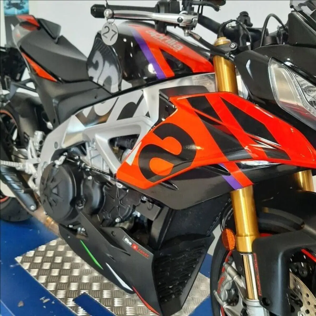 Aprilia Tuono V4 Factory (2021 - 24) (5)