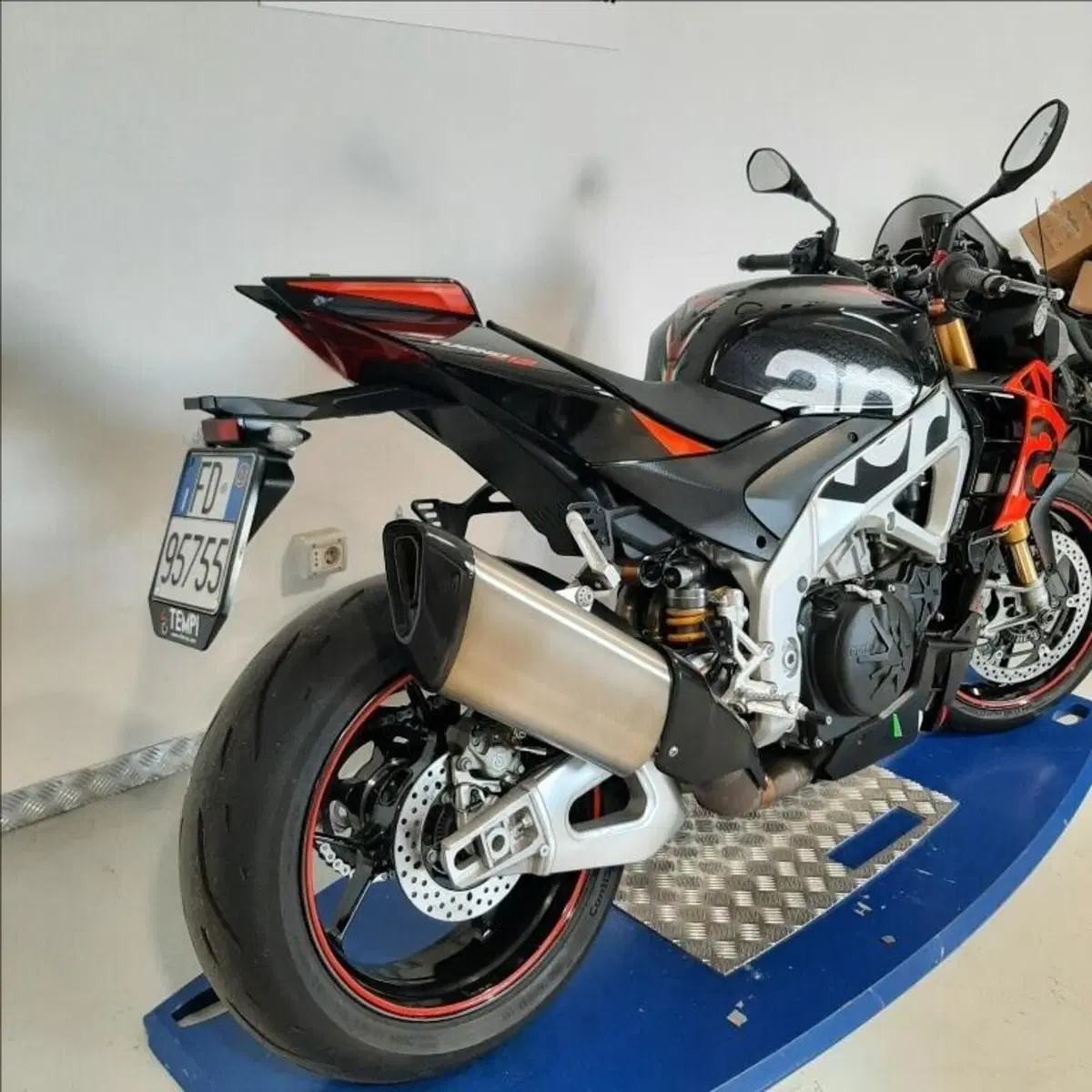 Aprilia Tuono V4 Factory (2021 - 24) (6)