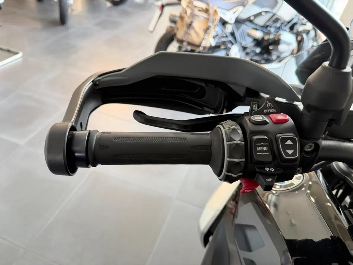 Bmw R 1300 GS (2023 - 26) (9)