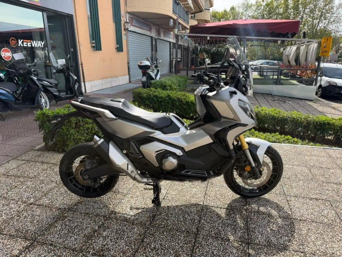Honda X-ADV 750 DCT (2021 - 24) (2)