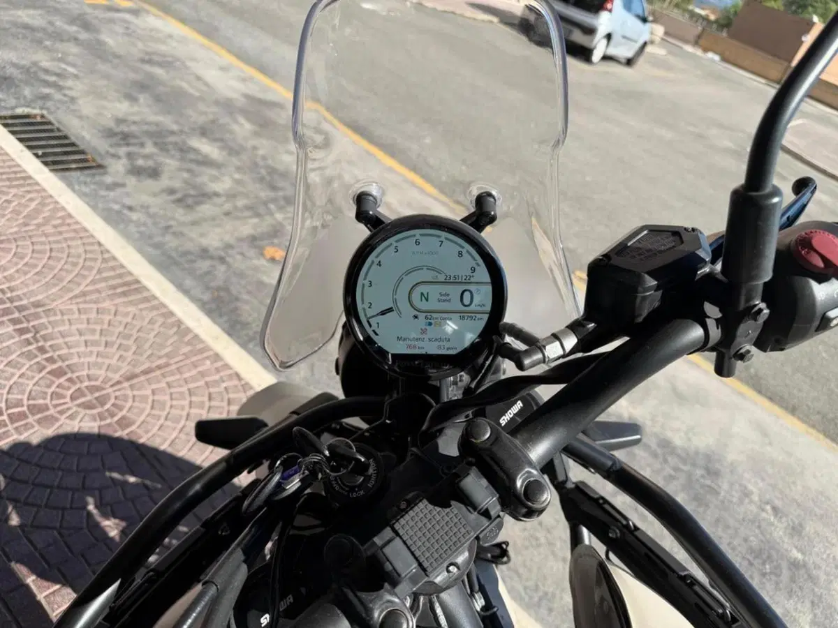 Royal Enfield Himalayan 450 (2024 - 26) (3)