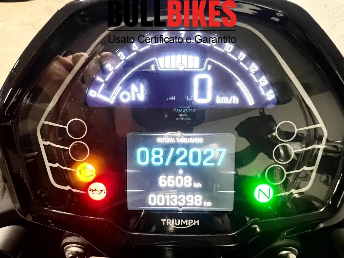Triumph Street Triple 765 R (2023 - 26) (7)