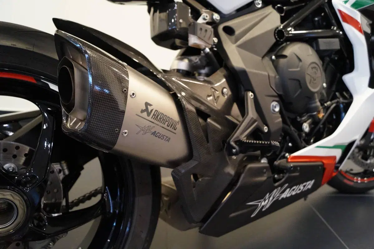 MV Agusta F3 800 RC (2022 - 25) (5)