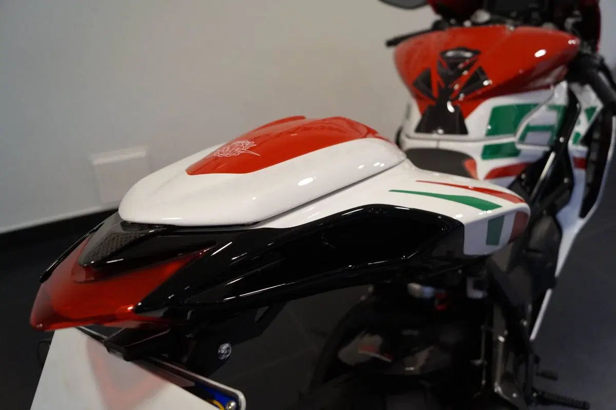 MV Agusta F3 800 RC (2022 - 25) (7)