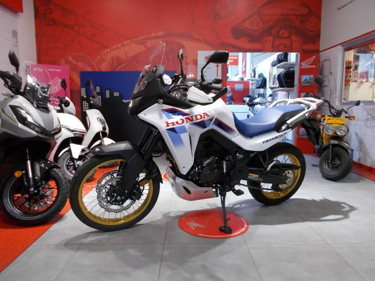 Honda Transalp XL750 (2026)