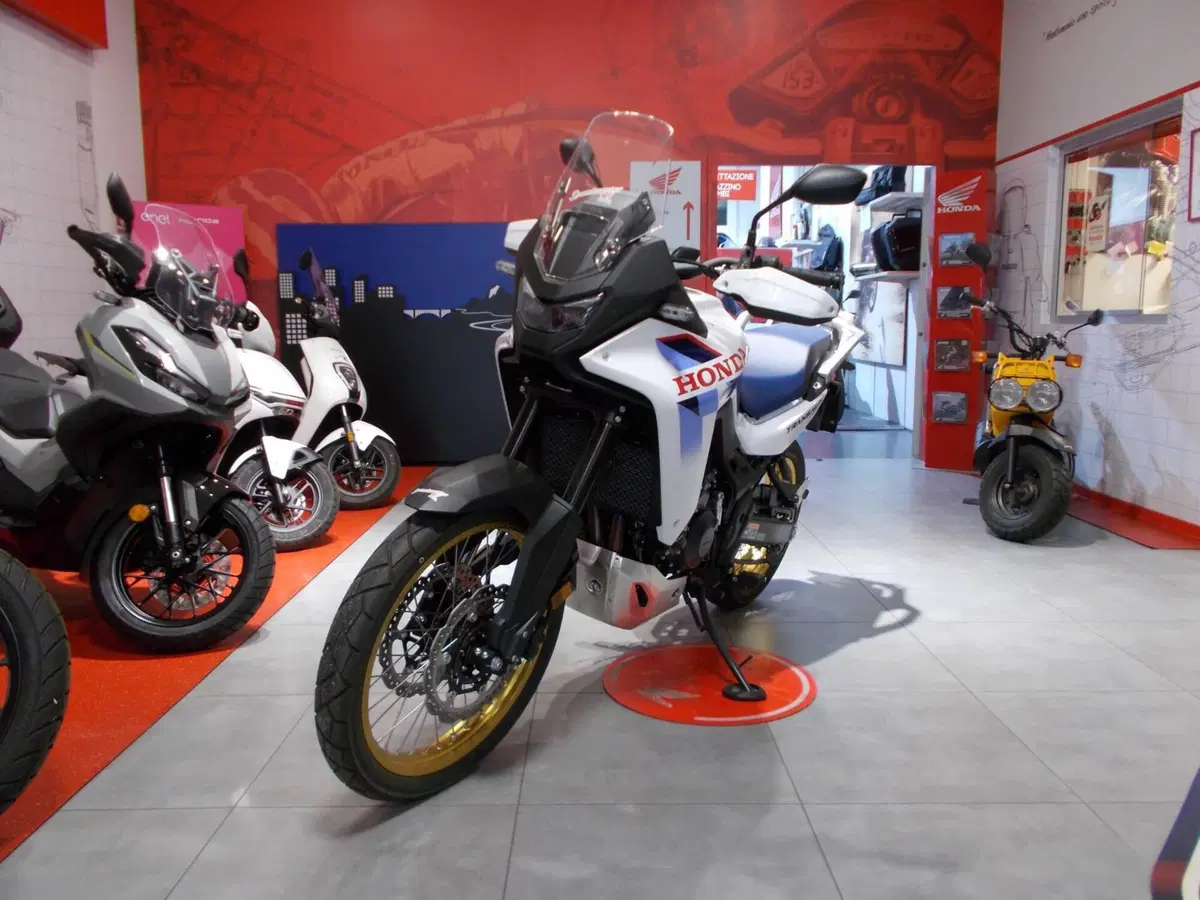Honda Transalp XL750 (2026) (3)