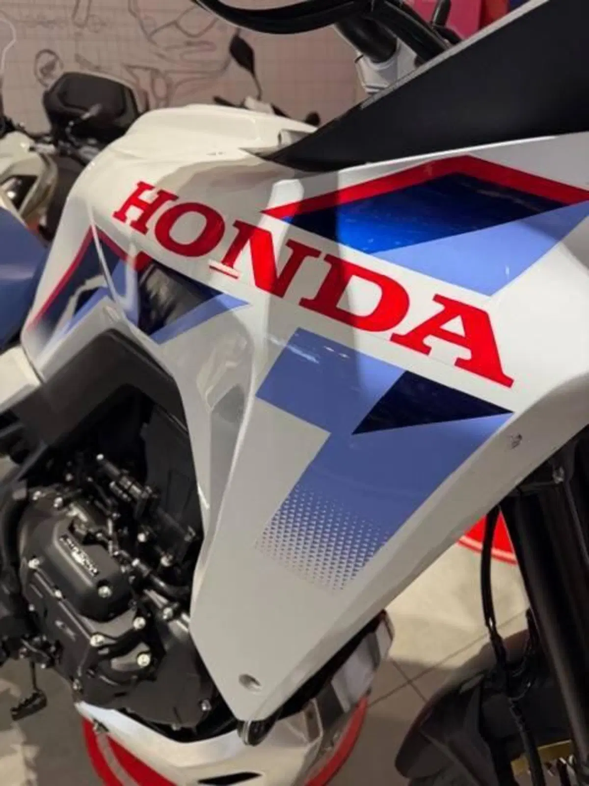 Honda Transalp XL750 (2026) (11)