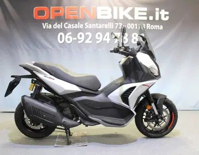 Aprilia SR GT 400 (2026) usata
