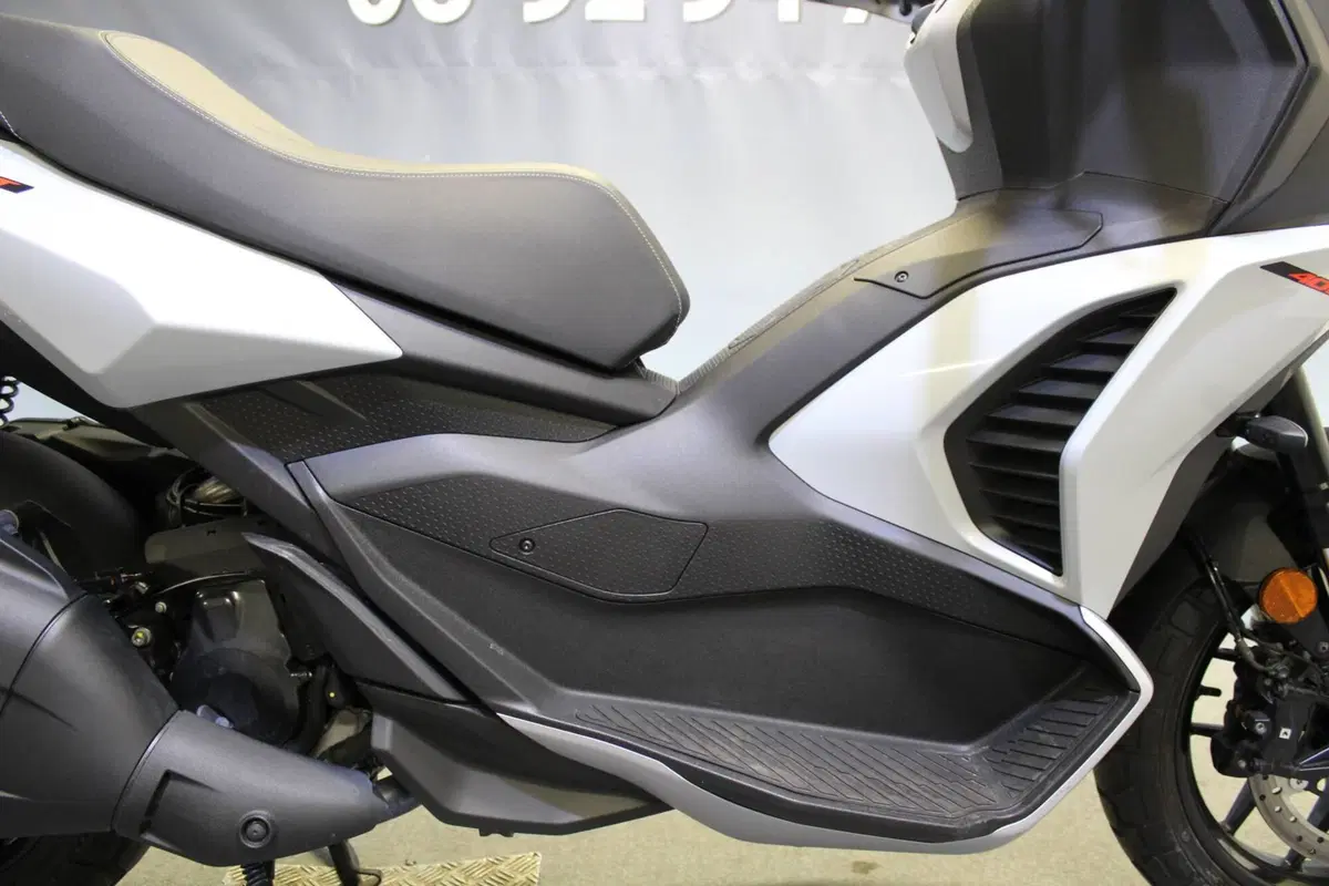 Aprilia SR GT 400 (2026) (8)