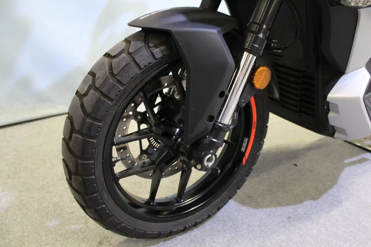 Aprilia SR GT 400 (2026) (15)