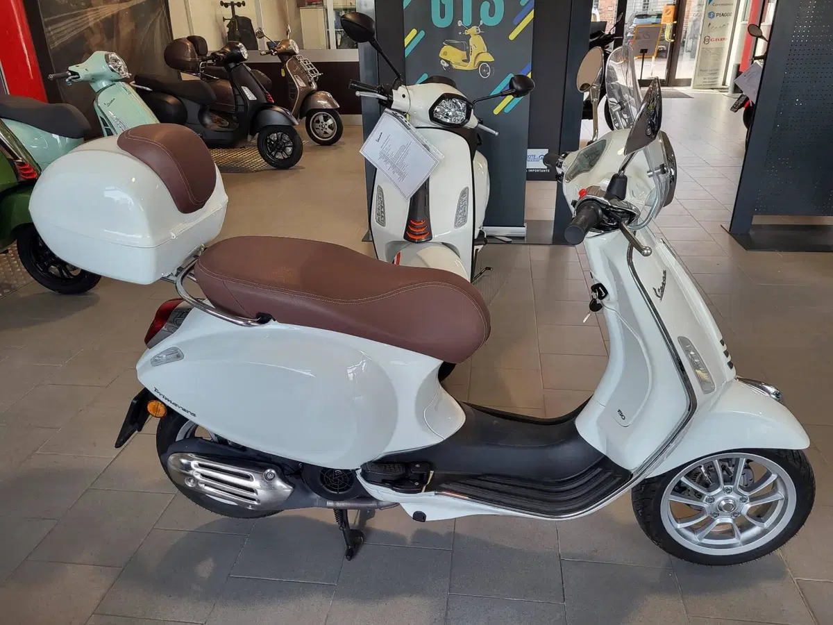 Vespa Primavera 150 (2021 - 23) (2)