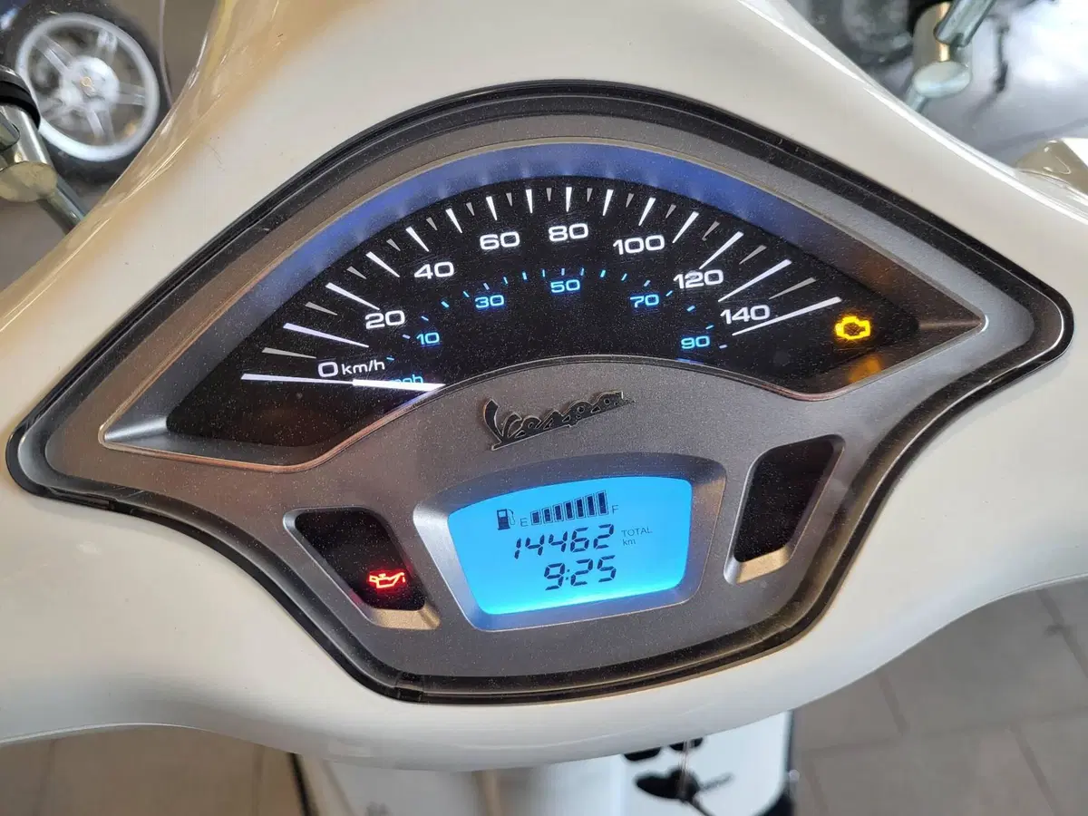 Vespa Primavera 150 (2021 - 23) (4)