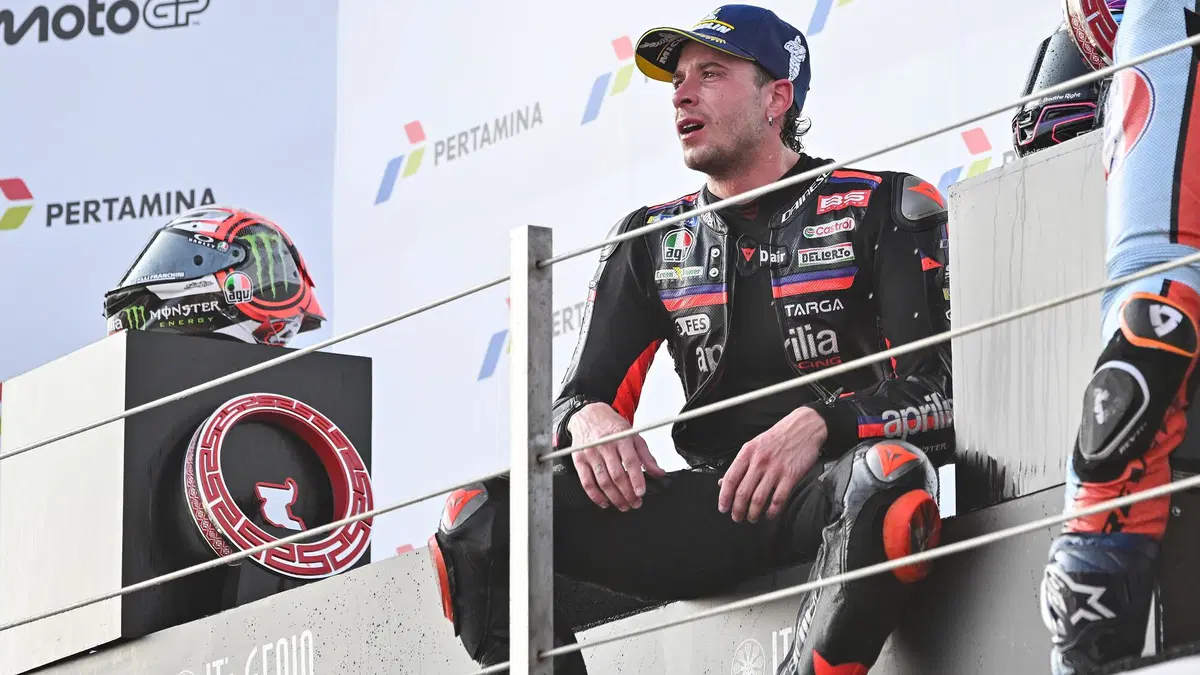 MotoGP, Valentino Rossi crede nella rimonta di Bezzecchi a - 46 punti: "Il numero è buono. Perché no?" (9)