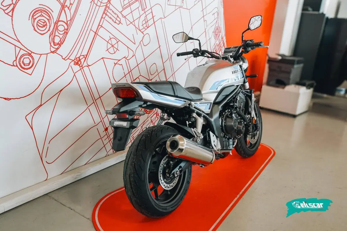 Honda CB 1000 F (2026) (4)