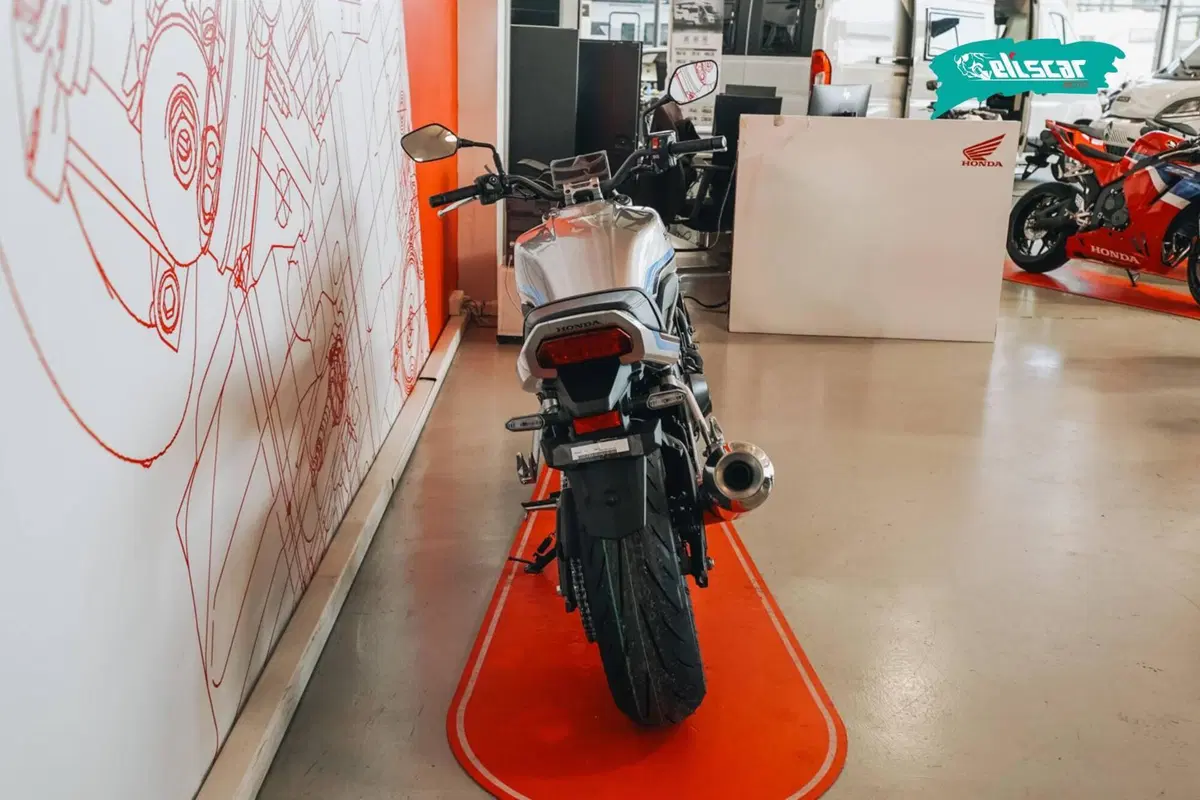 Honda CB 1000 F (2026) (5)