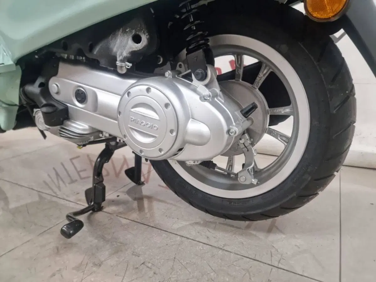 Vespa Primavera 50 (2024 - 25) (8)