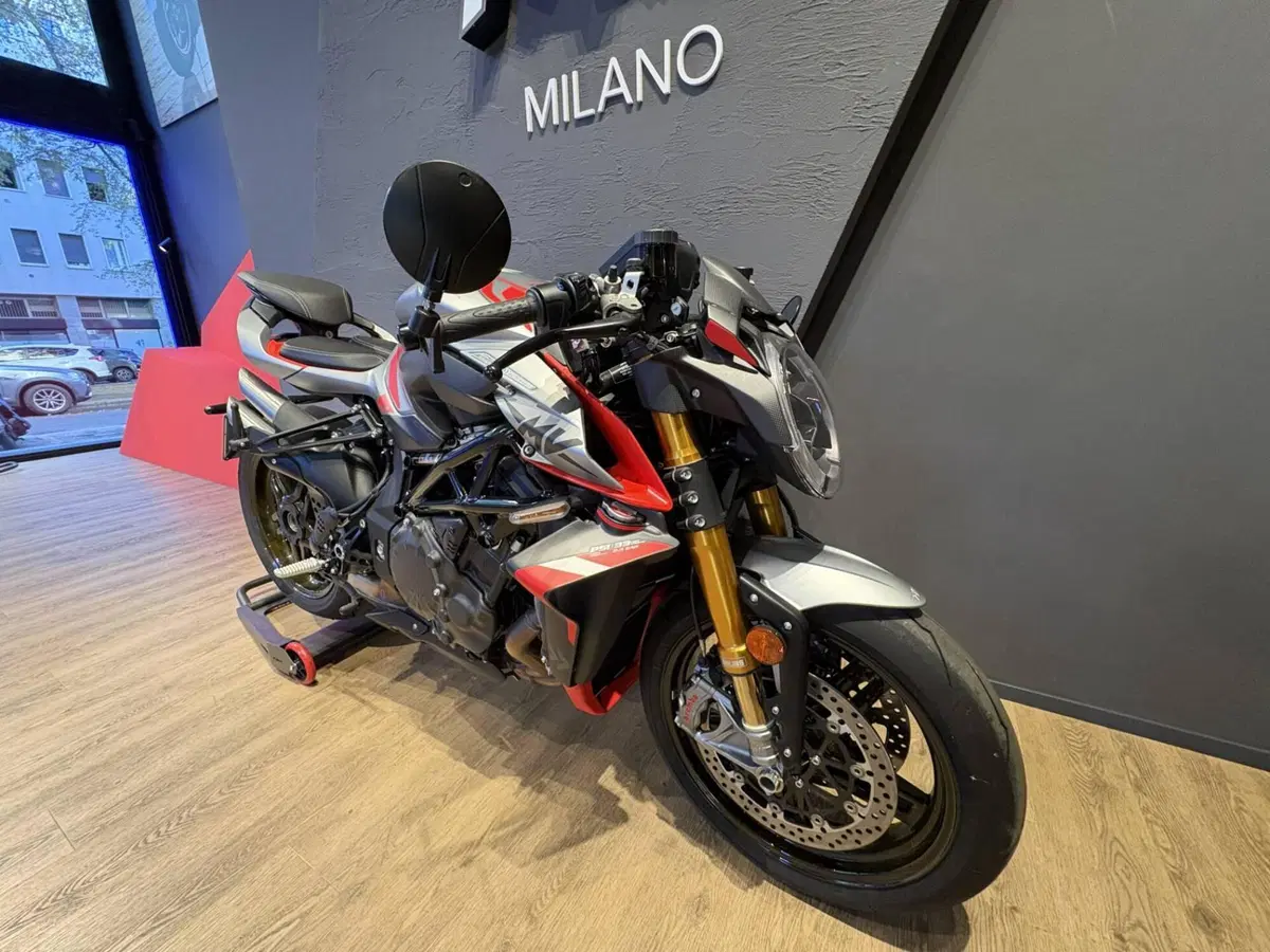 MV Agusta Brutale 1000 Nurburgring (2021 - 23) (3)