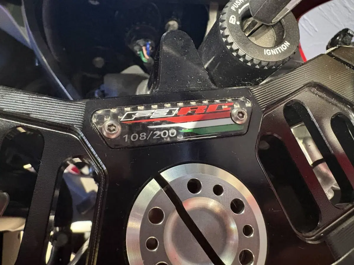 MV Agusta F3 800 RC (2022 - 25) (8)