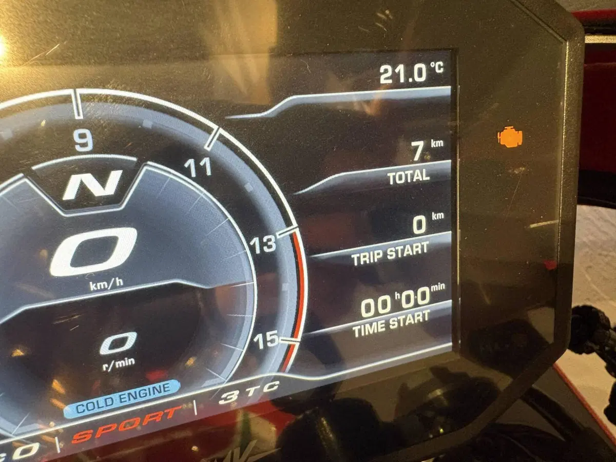 MV Agusta F3 800 RC (2022 - 25) (10)