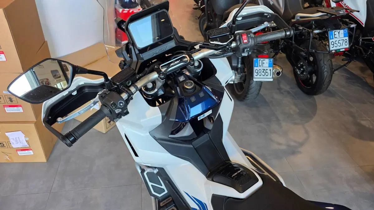 Honda X-ADV 750 (2025 - 27) (4)