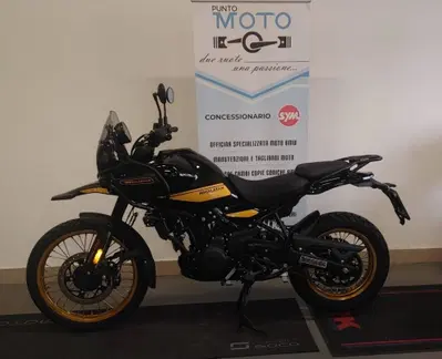 Royal Enfield Himalayan 450 (2024 - 26) usata