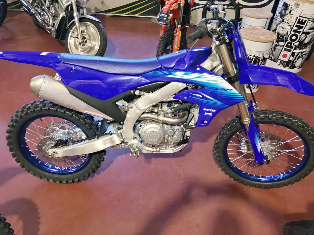 Yamaha YZ 250 F (2027) (2)