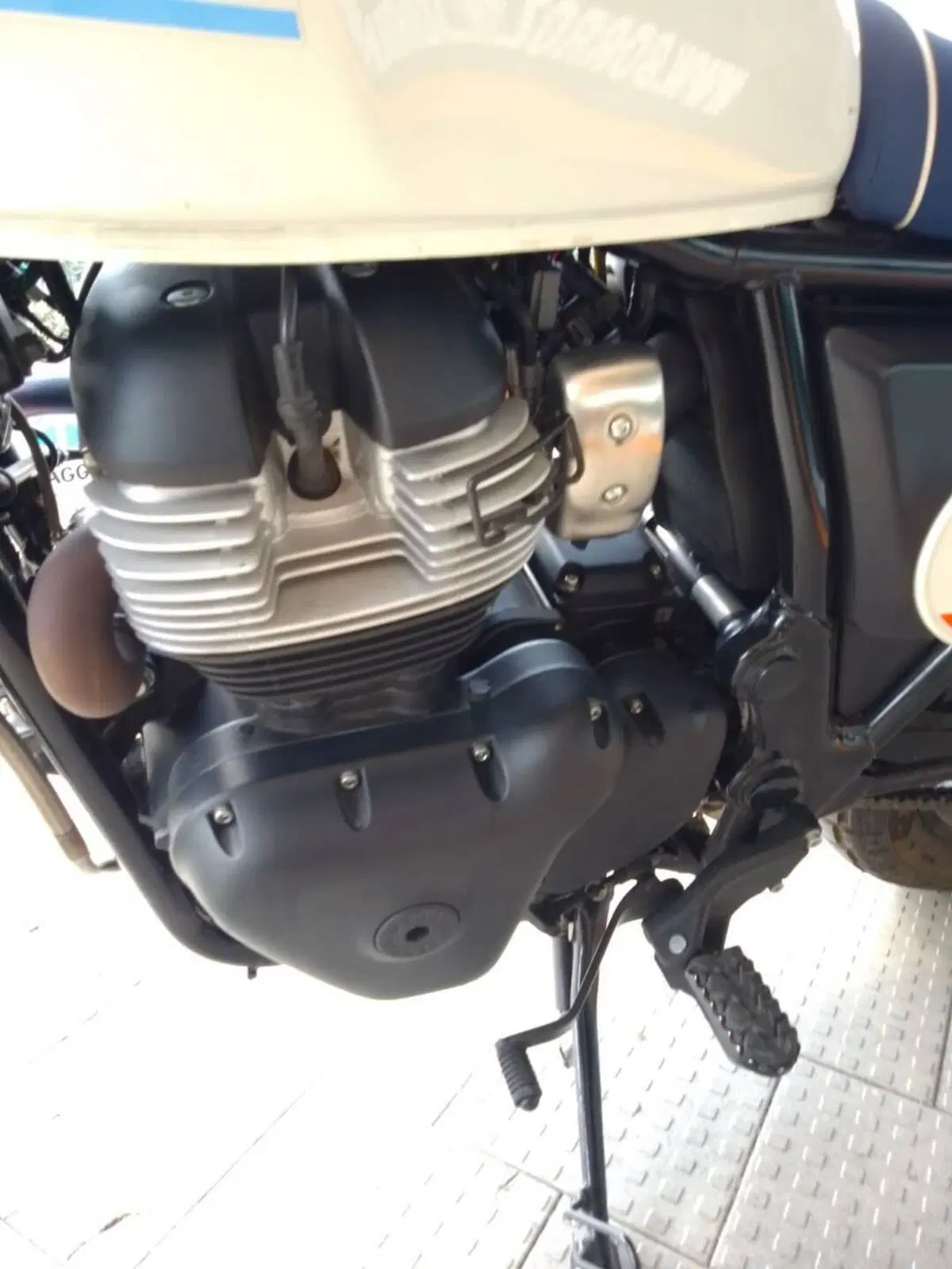 Royal Enfield Bear 650 (2025 - 26) (5)
