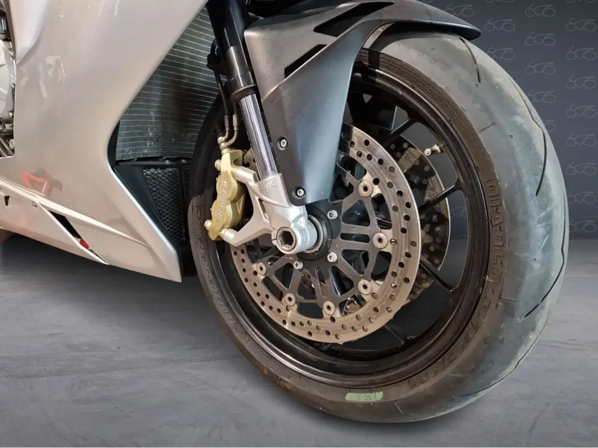 MV Agusta F3 675 (2011 - 15) (5)