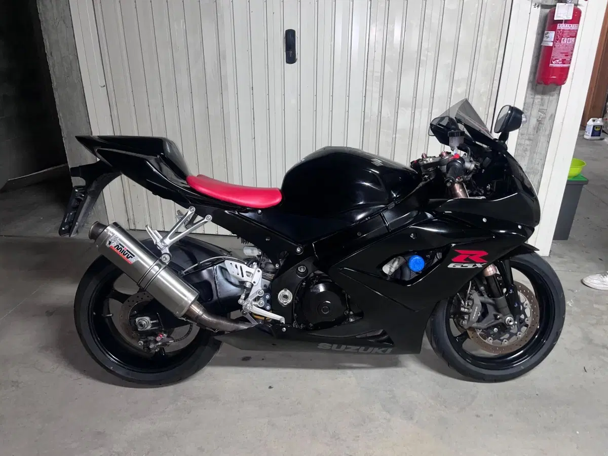 Suzuki GSX-R1000 (2005 - 06)