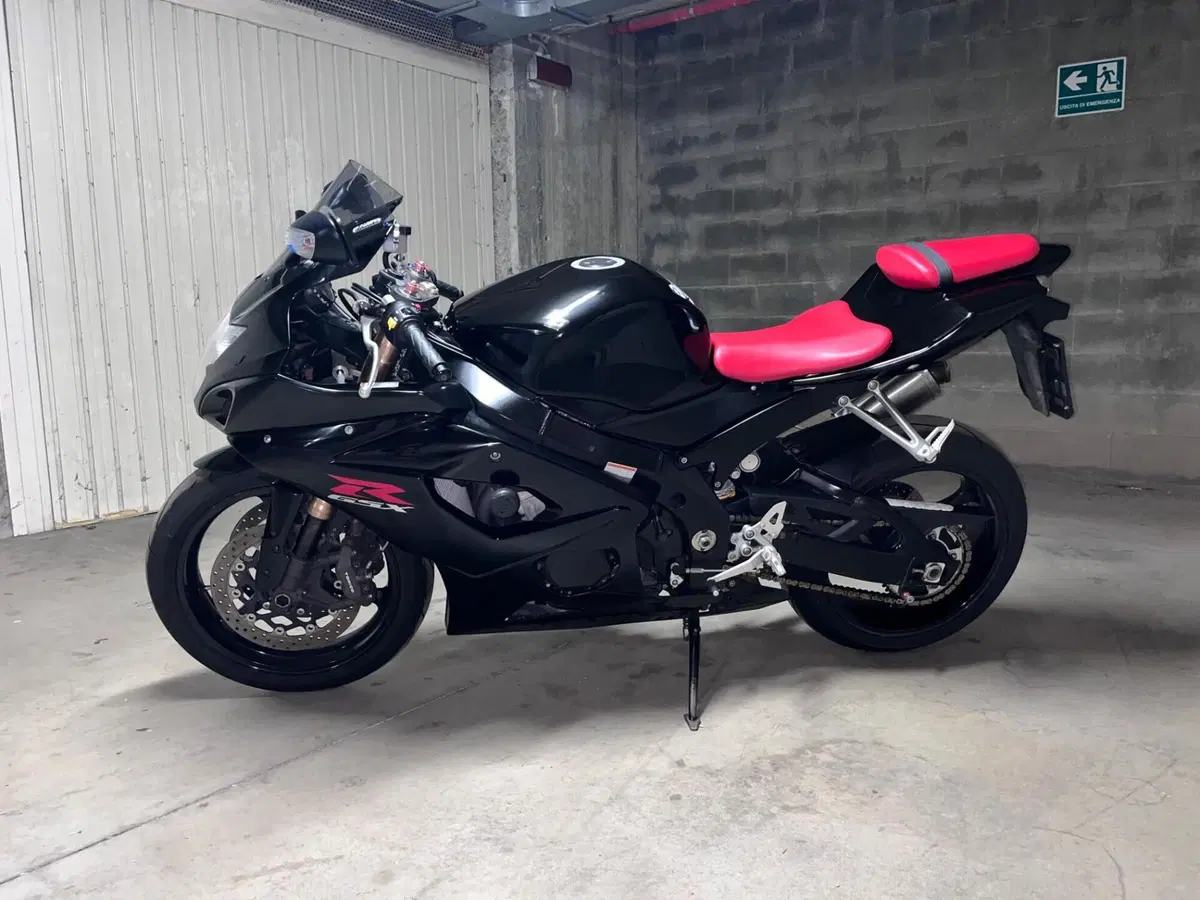 Suzuki GSX-R1000 (2005 - 06) (3)