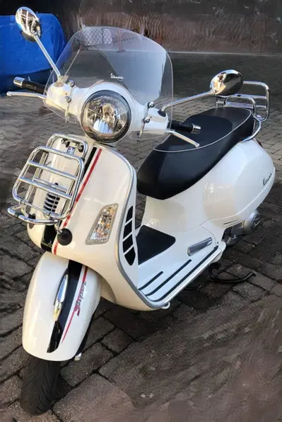 Vespa GTS 300 Super (2008 - 16) usata
