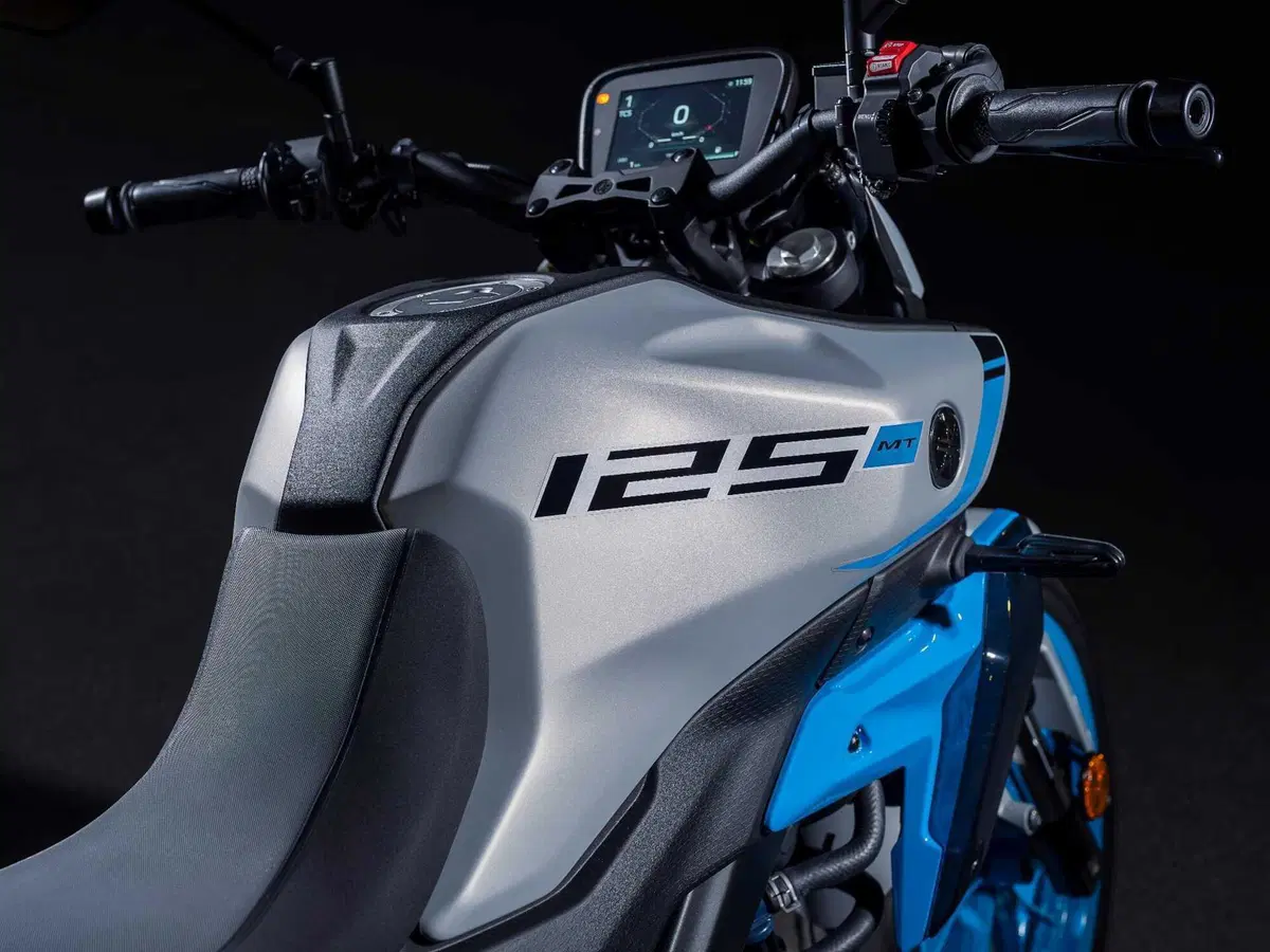 Yamaha svela la nuova generazione della MT-125 per il 2027 (6)
