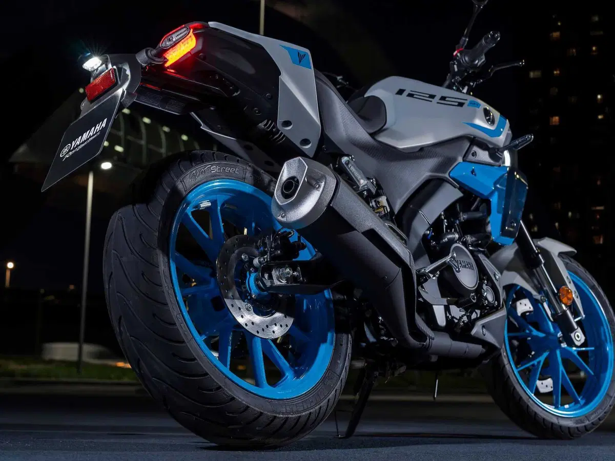 Yamaha svela la nuova generazione della MT-125 per il 2027 (10)