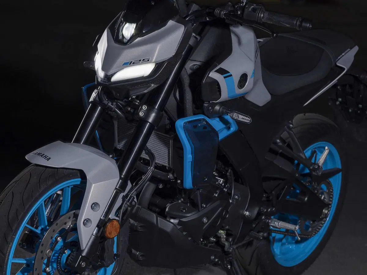 Yamaha svela la nuova generazione della MT-125 per il 2027 (16)