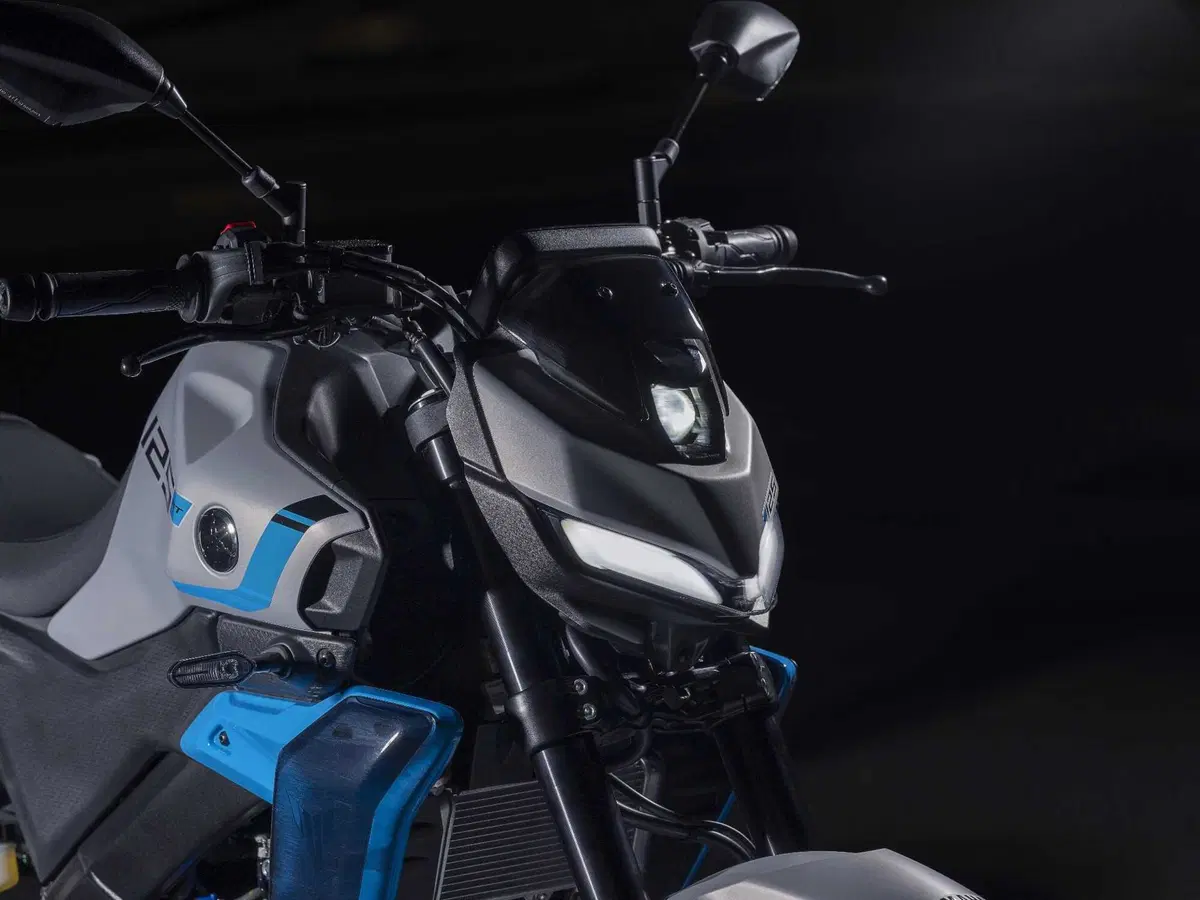 Yamaha svela la nuova generazione della MT-125 per il 2027 (20)