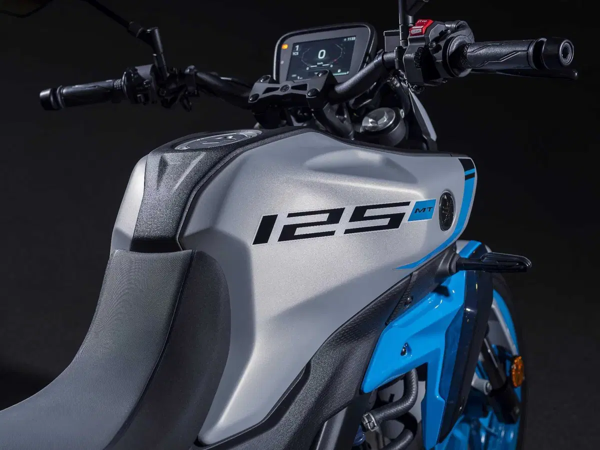 Yamaha svela la nuova generazione della MT-125 per il 2027 (21)