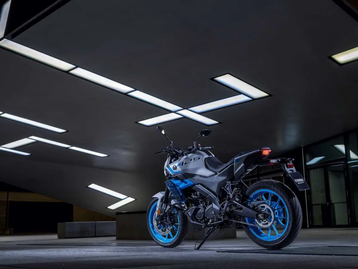 Yamaha svela la nuova generazione della MT-125 per il 2027 (22)