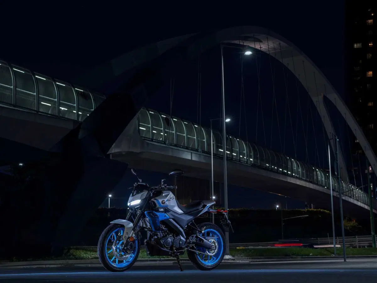 Yamaha svela la nuova generazione della MT-125 per il 2027 (23)